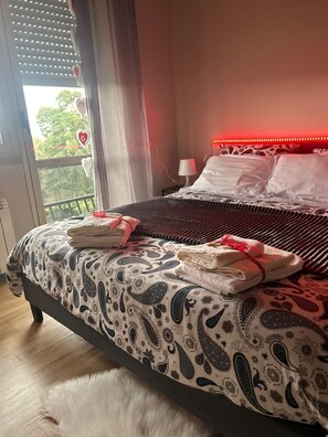 Strykejern/-brett, wi-fi og sengetøy