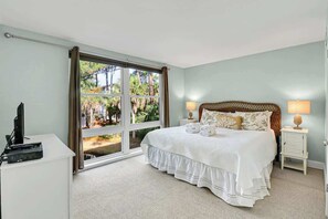 2 bedrooms, iron/ironing board, travel cot, WiFi - Lagoon View Villa - Steps to the Beach - 2BR 2BA (Hilton Head Island)