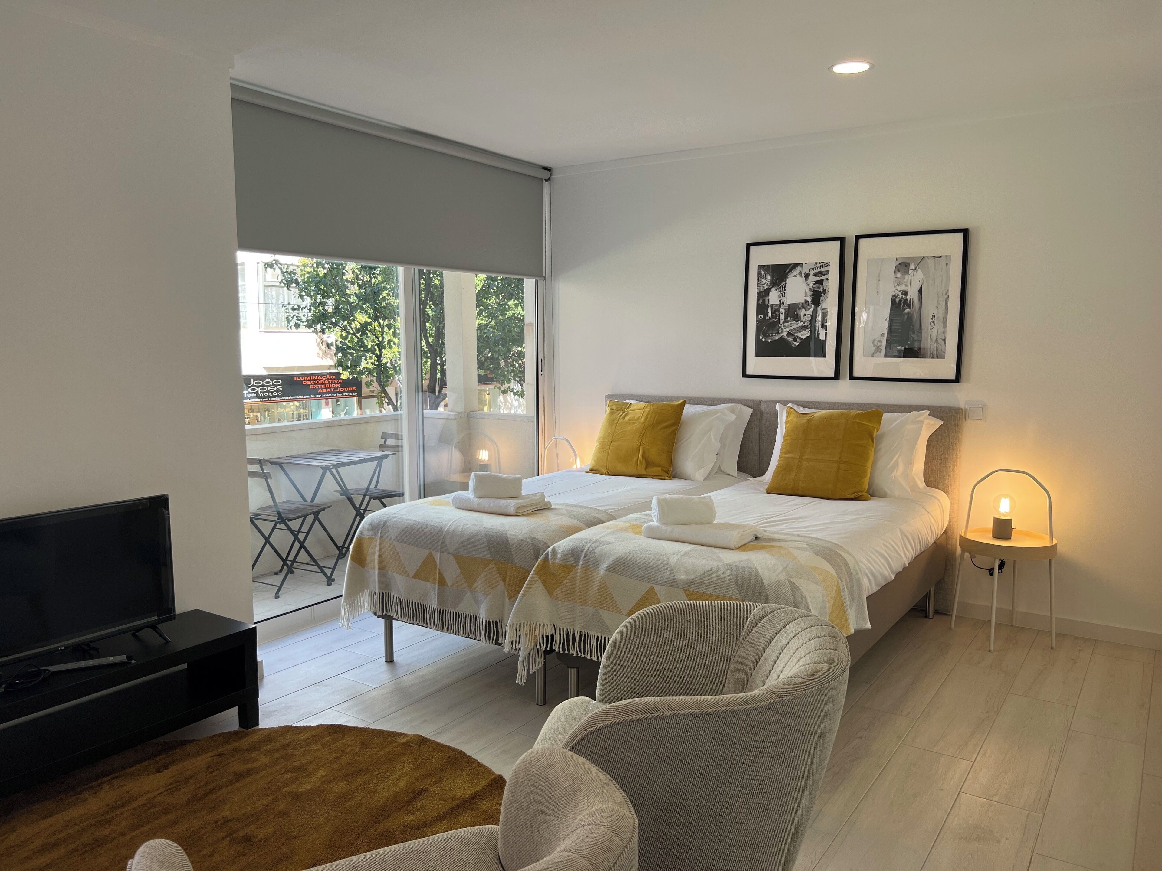 Classic-studio, parveke | Silitysrauta/-lauta, ilmainen Wi-Fi