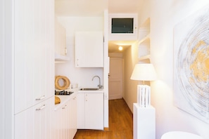 Appartamento Luxury, non fumatori, aria condizionata | Cucina privata | Frigorifero con congelatore, microonde, piano cottura, lavastoviglie