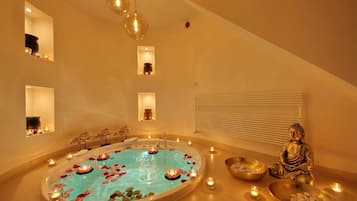 2 indoor pools