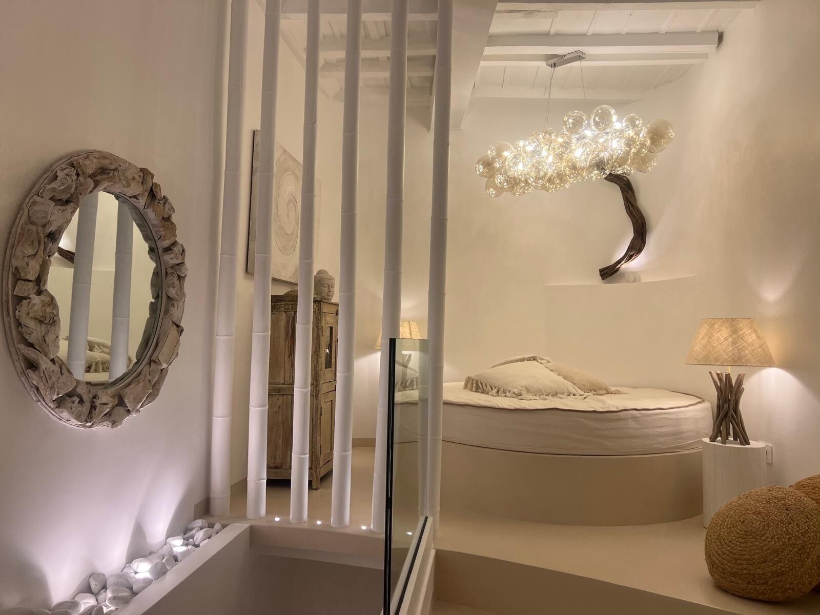 Luxury Apartment, Non Smoking, Air conditioning | Premium bedding, down duvets, individually furnished, desk