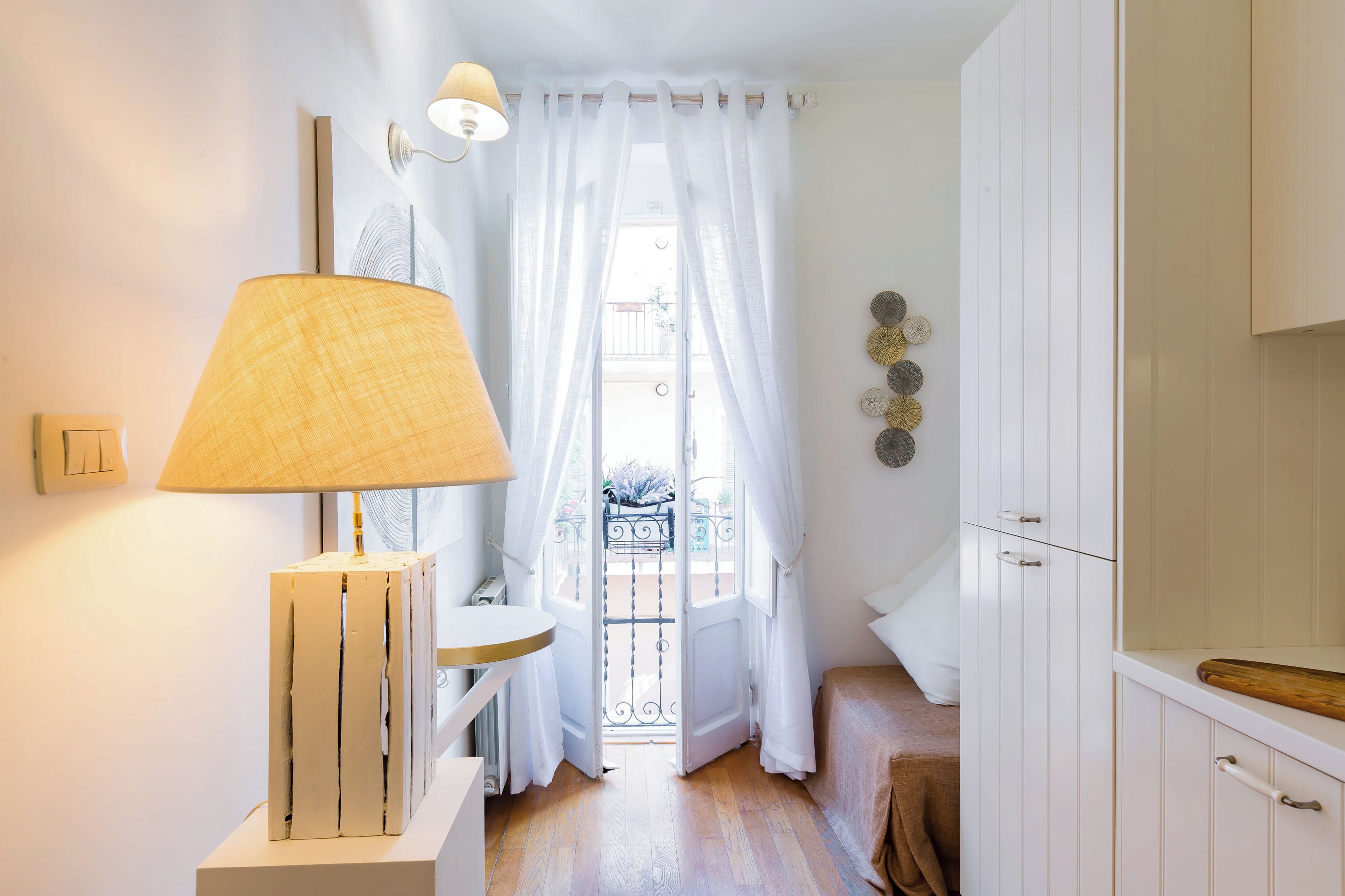 Luxury Apartment, Non Smoking, Air conditioning | Private kitchen | Full-size fridge, microwave, stovetop, dishwasher