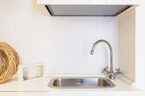 Luxury Apartment, Non Smoking, Air conditioning | Private kitchen | Full-size fridge, microwave, stovetop, dishwasher - Piazza Navona Hydromassage Tub 8 people (Rome)