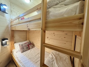 Room - 5th floor, view resort/mountain, balcony, tv, 23m², Vars (Vars)