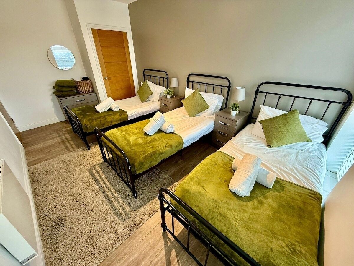 2 chambres, fer et planche à repasser, accès Internet, draps fournis