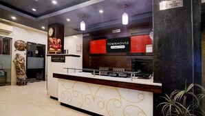 Ảnh chưa phân loại, 2 trong số 37 ảnh, nút