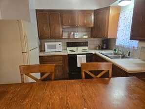 Fridge, microwave, oven, stovetop - Northwoods  #2 Cabin in the Pines (Pinetop-Lakeside)