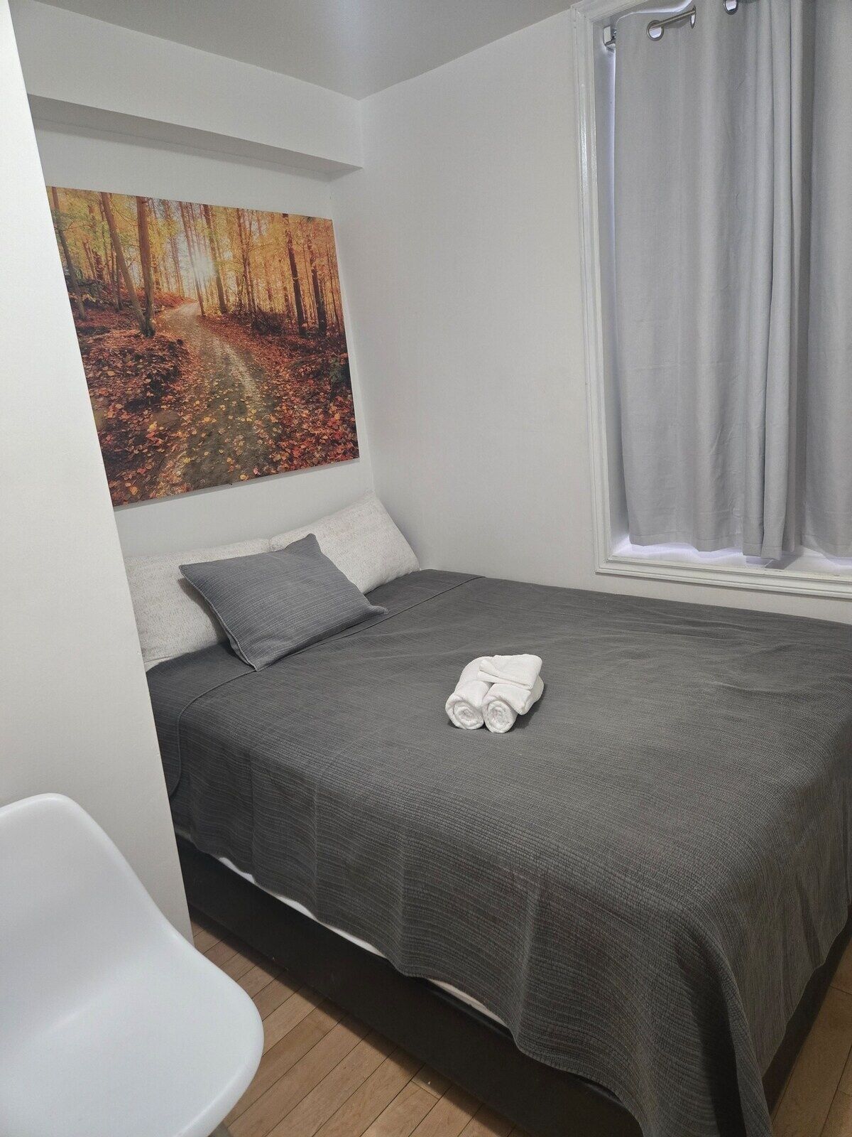 Free WiFi, bed sheets