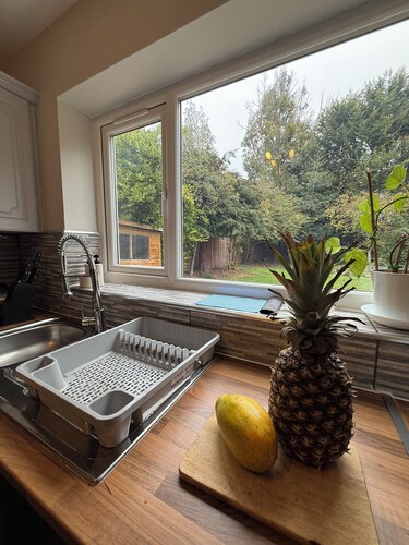 Elegant 3 BR | Family Contractor Stays | HS2 NEC Bham Apt | Discounts offered