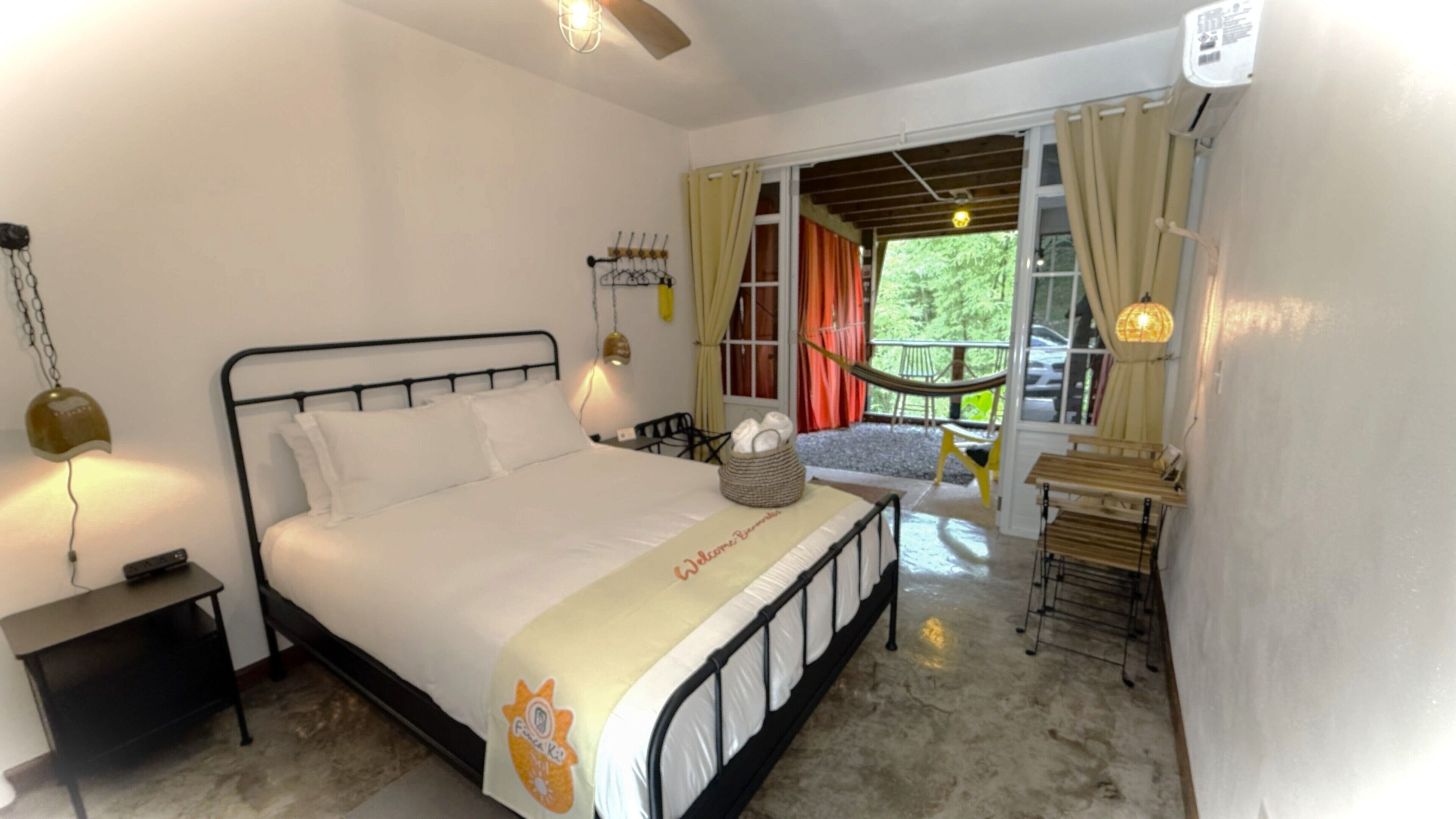 3 chambres, fer et planche à repasser, Wi-Fi gratuit, draps fournis