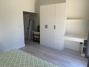 1 Schlafzimmer, Bügeleisen/Bügelbrett, kostenloses WLAN, Bettwäsche