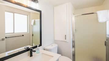 Apartment | Bathroom