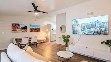 Apartment | Living area