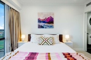 1 habitación, tabla de planchar con plancha, wifi gratis y ropa de cama 