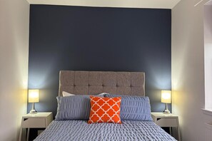 2 bedrooms, iron/ironing board, free WiFi, bed sheets - Apartment - Sleeps4 - Glasgowairport 10 Mins Drive (Renfrew)