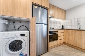 Kaffetrakter/tekoker, ovn, oppvaskmaskin og brødrister