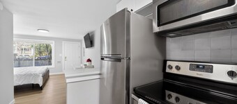 Stadium District Studio-King Bed-Walk to it all!