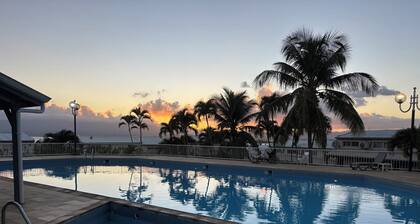 "RĂȘve Marina" studio tout confort avec piscine - paisible - Ă©lĂ©gant - central