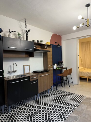 APARTMENT IN THE HEART OF OAXACA IN FRONT OF THE LOCAL MARKET, EVERYTHING CLOSE BY!