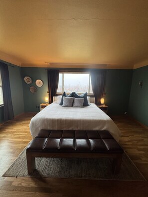 3 bedrooms, WiFi, bed sheets