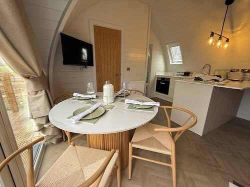 Brand new 2-bedroom lodge in Glastonbury perfect for relaxing getaways