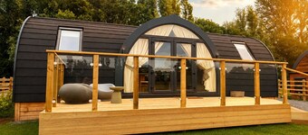 Brand new 2-bedroom lodge in Glastonbury perfect for relaxing getaways