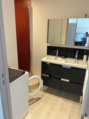 Towels, toilet paper - Logis du truqué (Lège-Cap-Ferret)