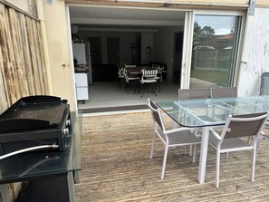 Outdoor dining - Logis du truqué (Lège-Cap-Ferret)