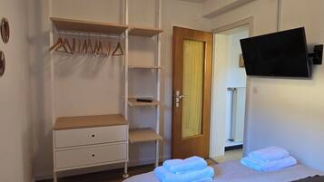 1 habitación, cuna de viaje, wifi gratis y ropa de cama