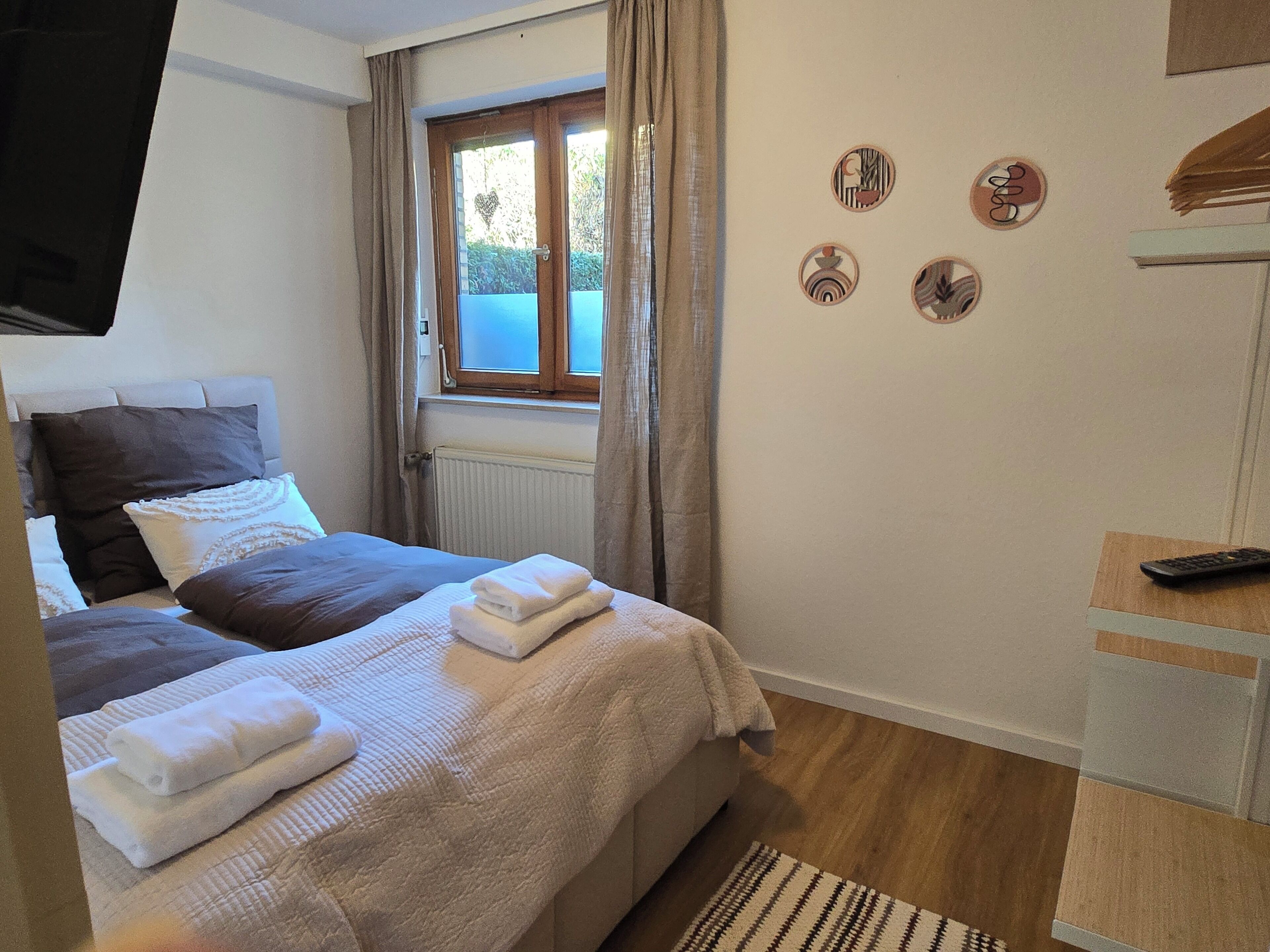 1 Schlafzimmer, Reisekinderbett, kostenloses WLAN, Bettwäsche