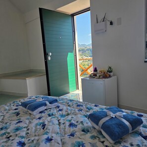 1 bedroom, WiFi, bed sheets - MEA'S ROOM (Amalfi)