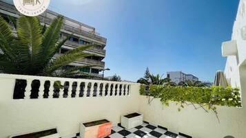 Apartamento, sacada, vista para a cidade | Terraço/pátio