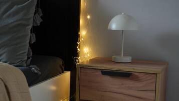 1 dormitori, planxa i posts de planxar, wifi gratuïta i roba de llit