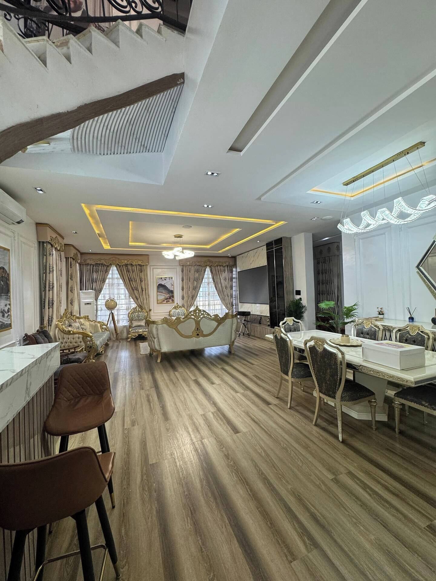 Economy-Apartment, Balkon, Stadtblick | Speisen