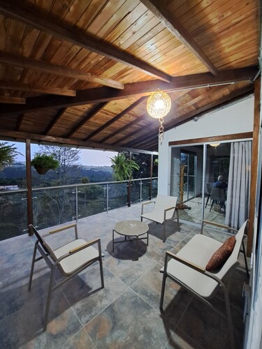 Spacious house with 360° view of coffee plantations - Filandia