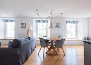 Interior - First-Floor Georgian Apartment with Terrace and Sea Views in Boscastle (Boscastle)