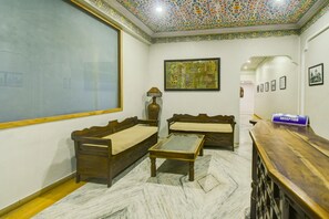 House | Reception - Townhouse Chandpole Metro Station 3 (Jaipur)