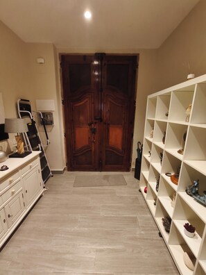Interior - Léstanc de Consuelo (Riola)