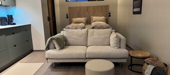New & modern guest house 70 metres from the fjord
