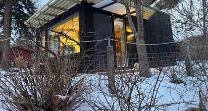 New & modern guest house 70 metres from the fjord