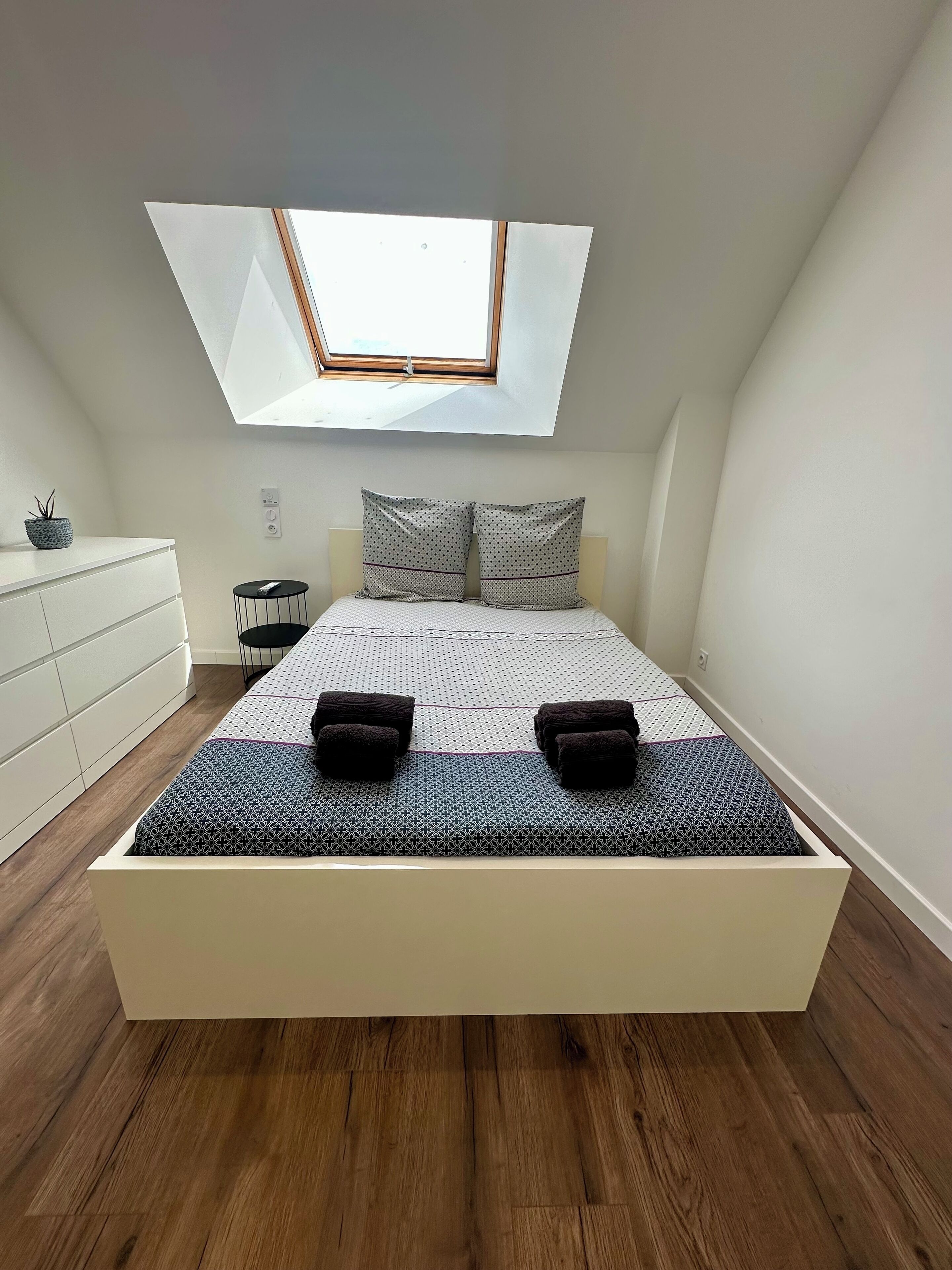 3 bedrooms, WiFi, bed sheets