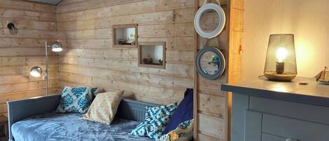 3 Schlafzimmer, Bügeleisen/Bügelbrett