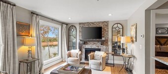 NEWLY LISTED & Remodeled Condo, Pool, & Free Park .7 Mile to Broadway 🎸🎶🪕🎼🎻🎵