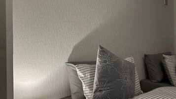 3 bedrooms, iron/ironing board, WiFi