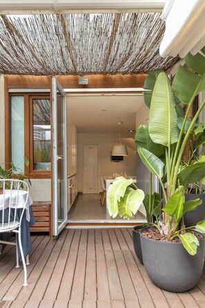 Outdoor dining - Porto Pátio |Garage, Kitchen and Nespresso (Porto)