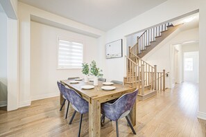 Dining - Very Modern New Luxury House in Richmond Hill (Richmond Hill)