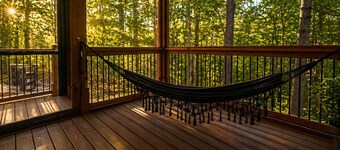 Cozy Cabin w/Hot Tub + Screened Porch A True Red River Gorge Escape