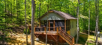 Hot Tub Cabin + Screened Porch | Red River Gorge