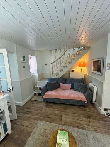 Quaint Irish Cottage in the very heart of Kinsale Town